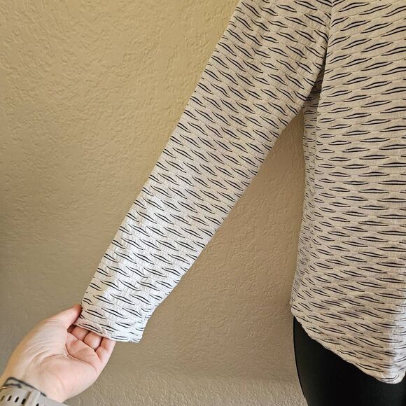 Habitat Blurred Lines Textured Blouse - Picture 3 of 8